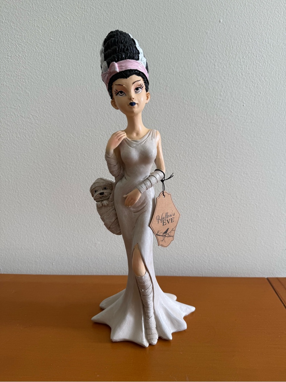 BRIDE OF FRANKENSTEIN WITH HER DOG HALLOWEEN DECOR